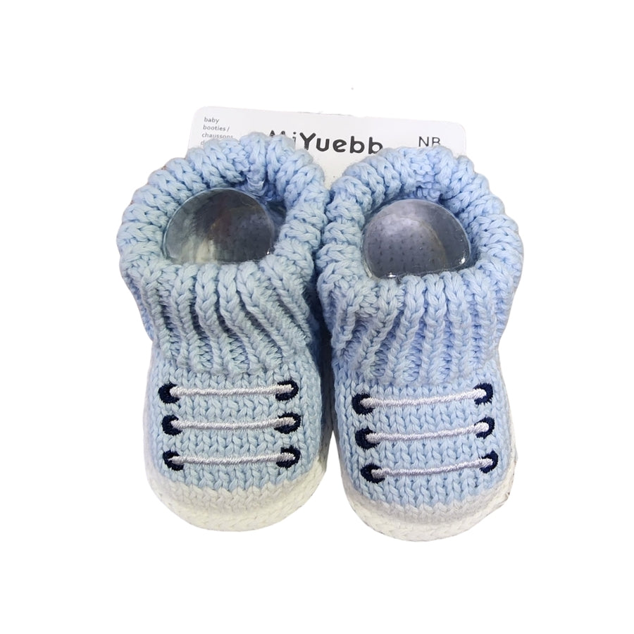 Zapatito tejido con diseño